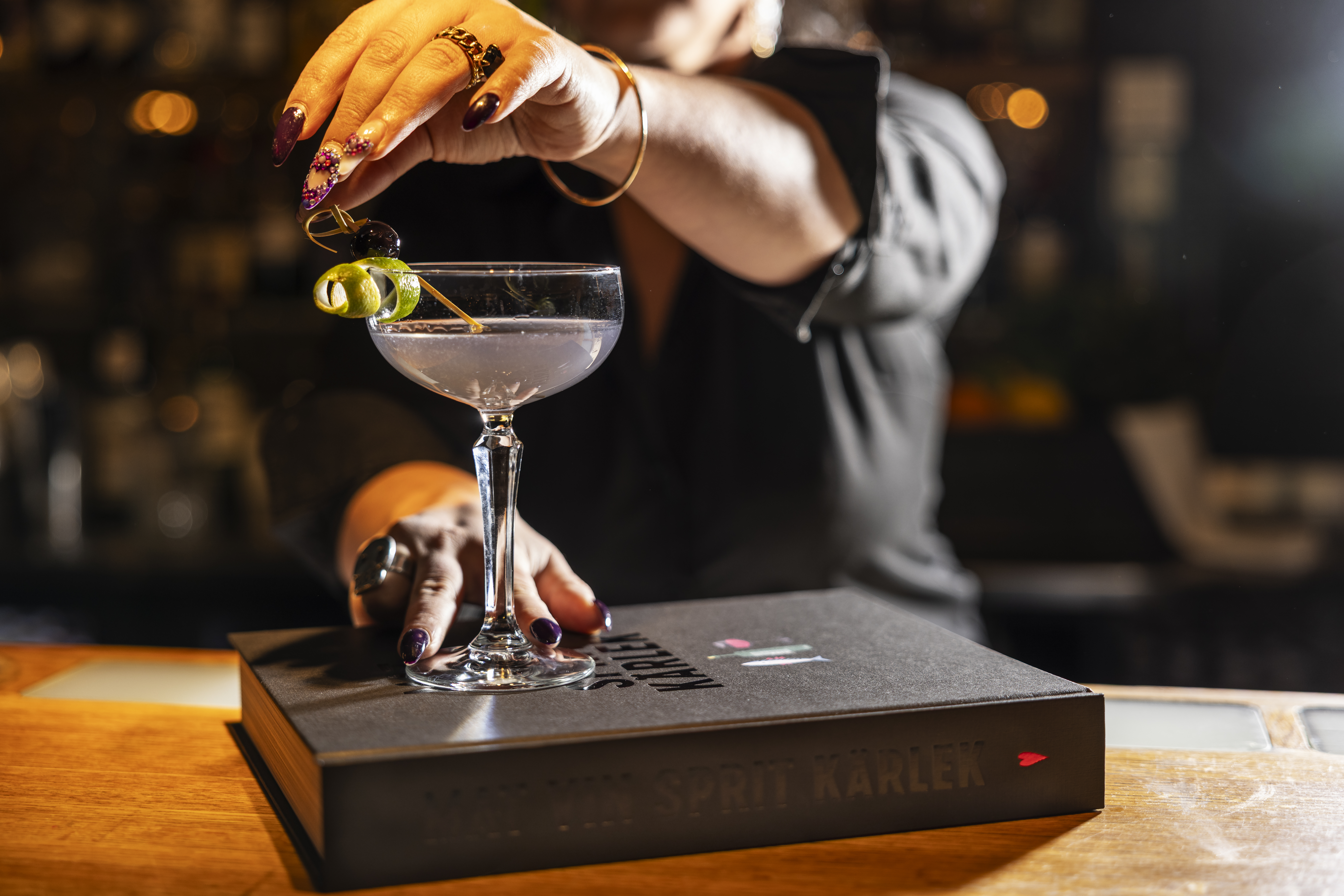 Drink på indigo bok