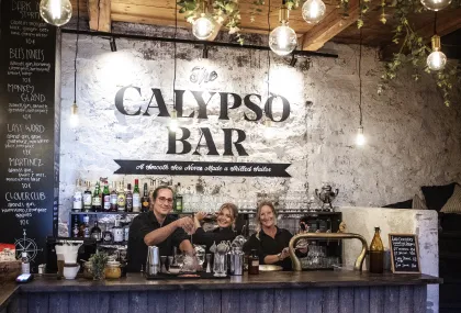 Calypso bar